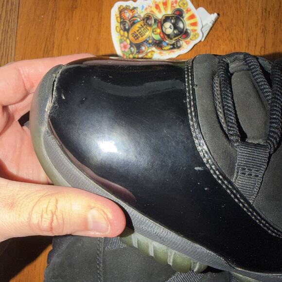 Size 14 - Jordan 11 Retro Cap and Gown 2018 main image 5